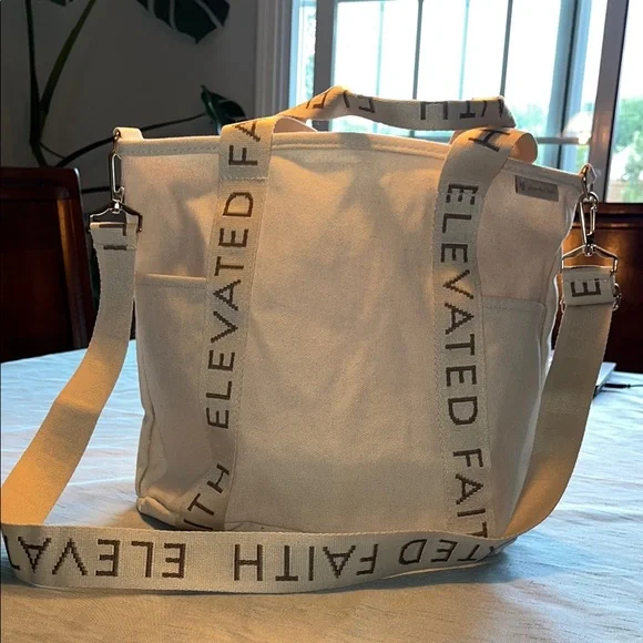 Elevate Faith Mini Everyday Tote Bag - Picture 4 of 9